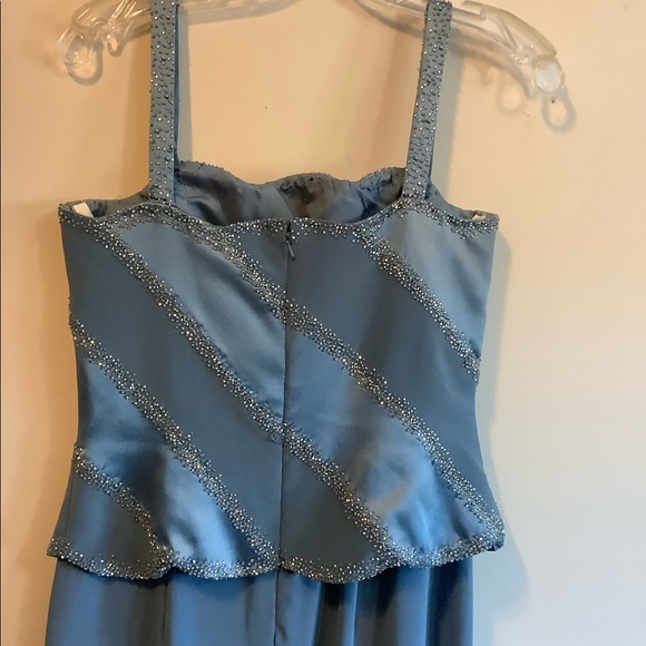 Women Long Evening Gown With Jacket Size 6. - Picture 6 of 16